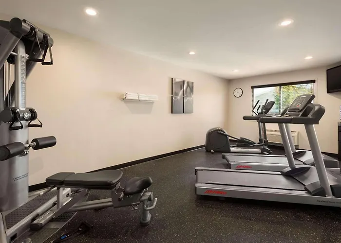 Best Hotels Near Baxter State Park