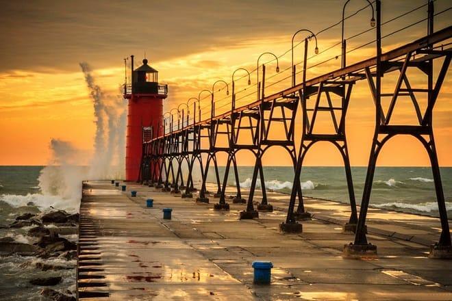 south haven lighthouse